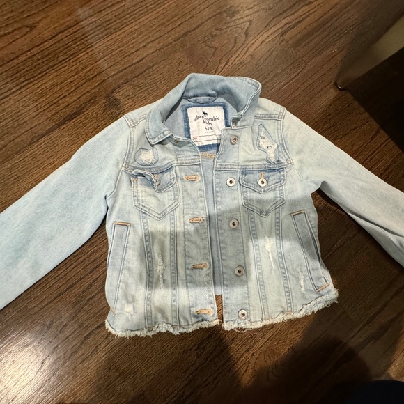 Abercrombie Kid Jean Jacket- 5/6 - Picture 1 of 2